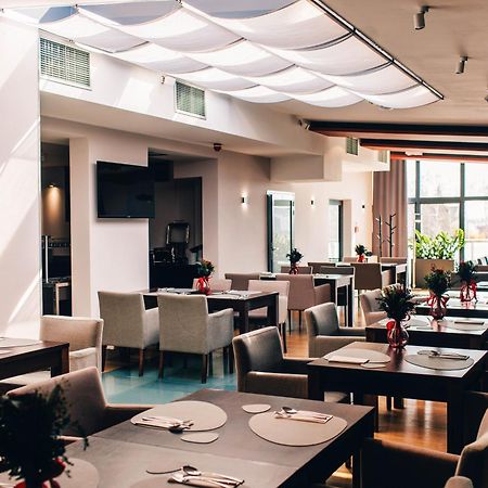 Terminal Hotel Wroclaw Bagian luar foto