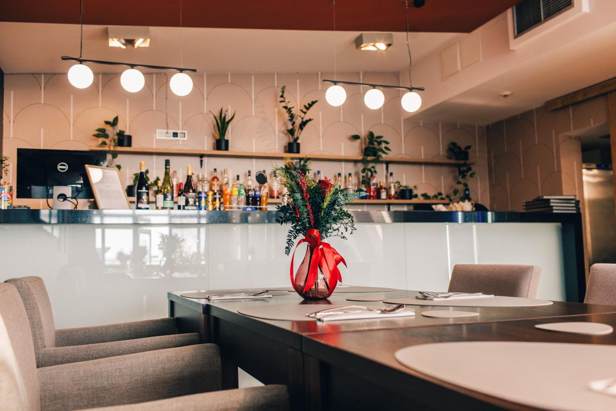 Terminal Hotel Wroclaw Bagian luar foto